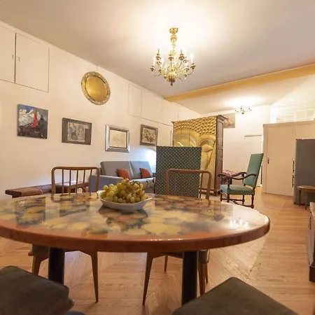 Bric Broc Apartment Paris